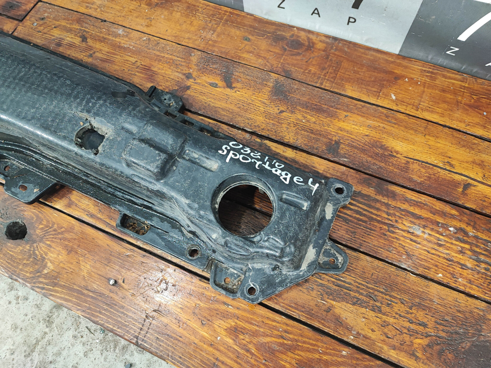 Усилитель заднего бампера Kia Sportage 4 (QL) 18-22 Б/У Оригинал 86631F1500