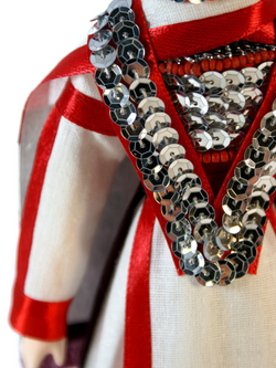 Кукла фарфоровая Чувашка в национальном костюме