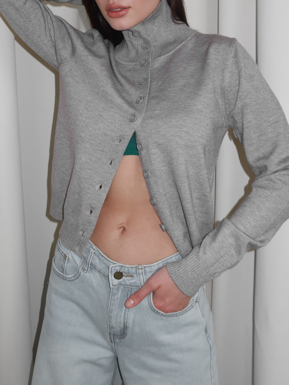 Джемпер вязаный, на пуговицах, с воротом