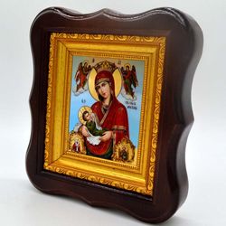 Млекопитательница. Икона Божией Матери на холсте.