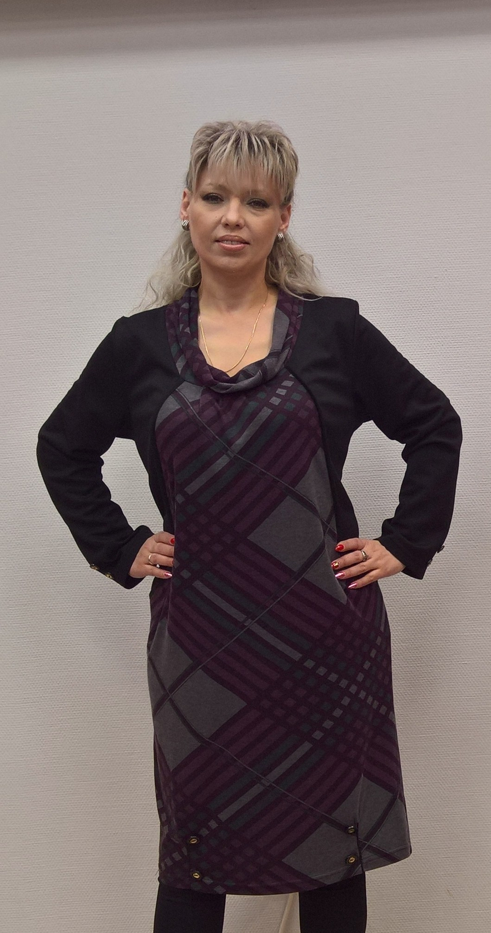 Комбинированное платье с хомутом