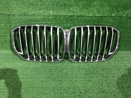 Решетка радиатора BMW X5 G05 (2018-2023)