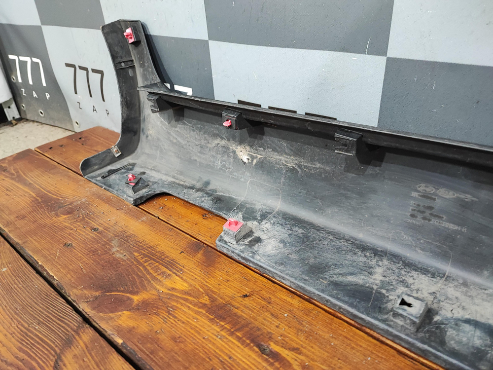 Накладка порога правого Kia Sportage 3 (SL) 10-16 Б/У Оригинал 877523U000