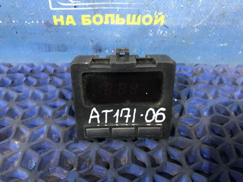 Часы салонные TOYOTA CARINA 1990