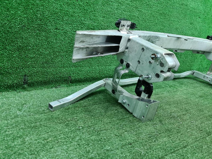 Усилитель передний BMW 3er G20 (2018-н.в.)