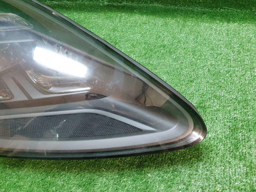 Фара правая Porsche Cayenne 3 (2017-2023) LED