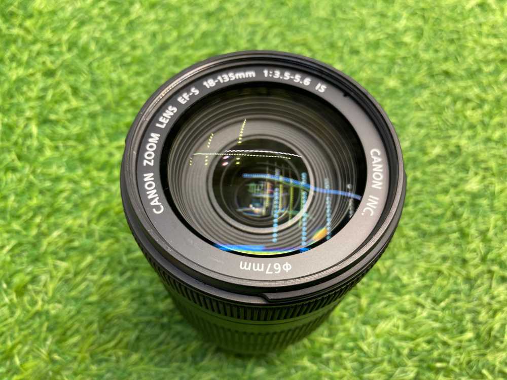 Canon EF-S 18-135mm 3.5-5.6 IS