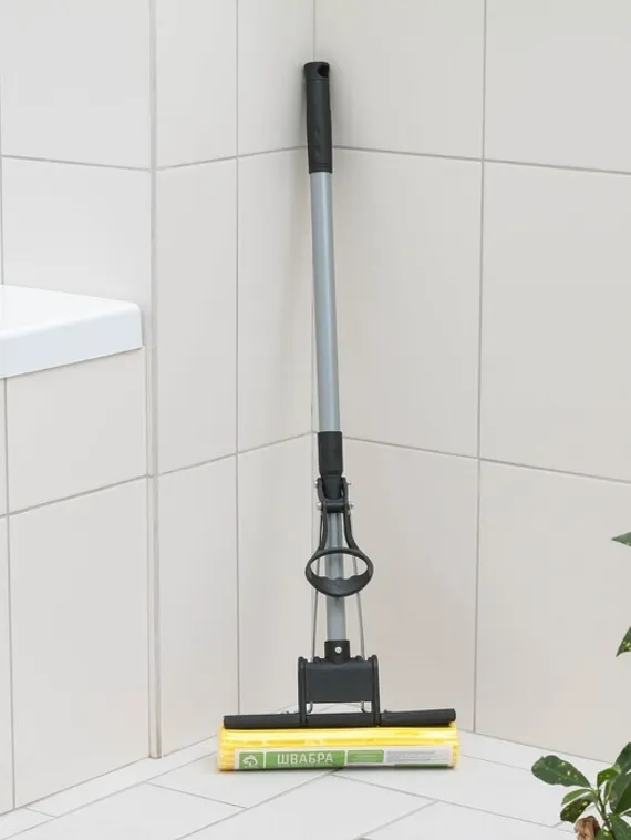 Швабра для мытья пола PVA с роликовым отжимом Доляна 120 см, телескопическая ручка 70-105 см, насадка 27×6 см, цвет чёрный