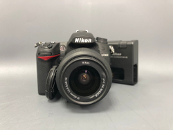 Nikon D7000 + kit 18-55mm 3.5-5.6G VR 5.600 кадров