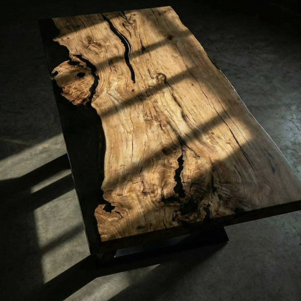 Обеденный стол из Бука с матово-черной заливкой с одной стороны