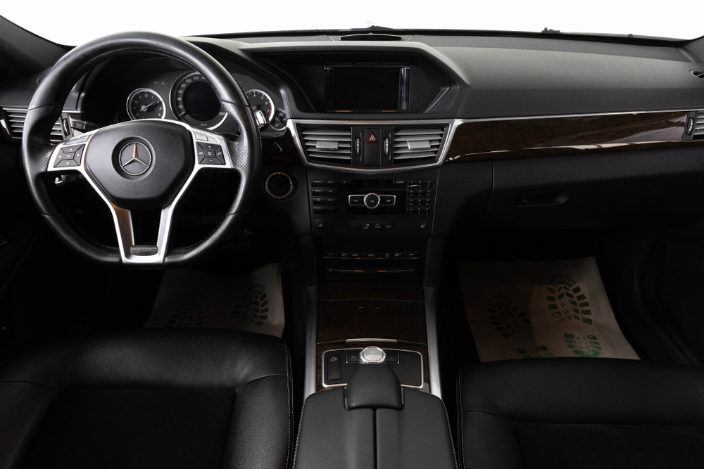 Mercedes-Benz E-Class, 2012 год