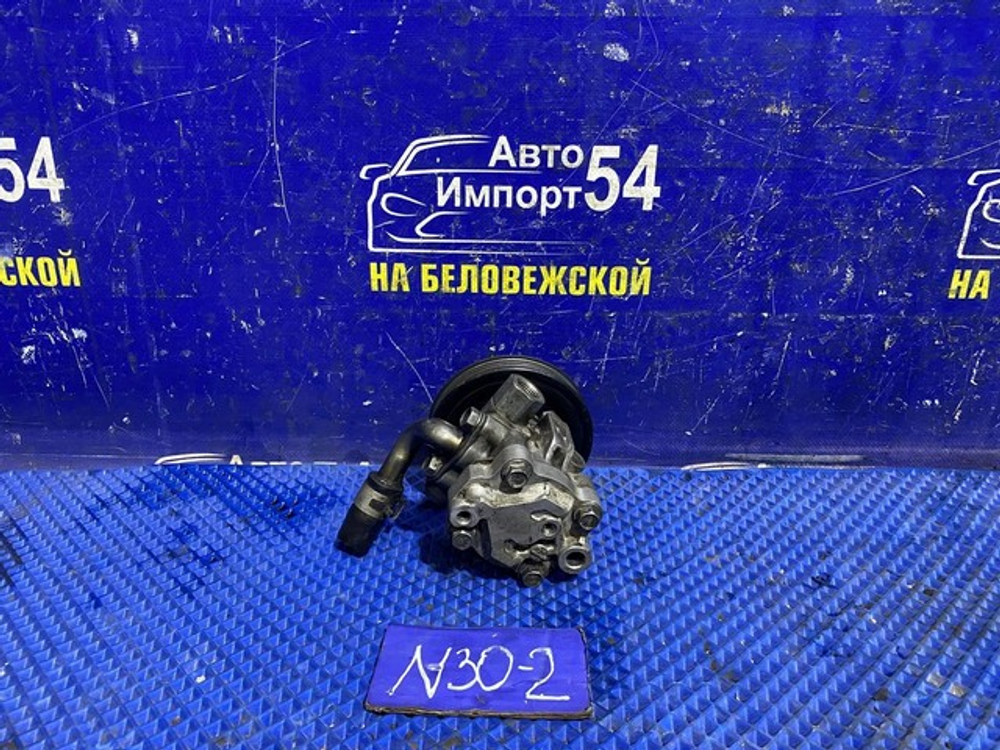 Насос ГУР NISSAN R'NESSA 1997