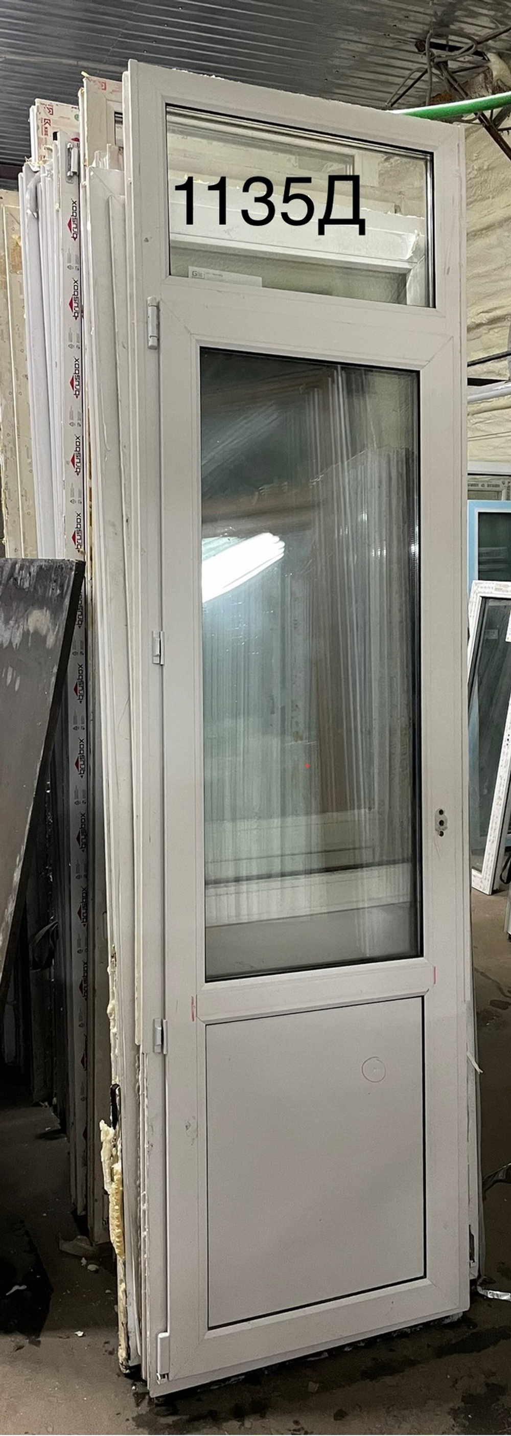 Пластиковая дверь бу 239 (200) (в) х 68(ш) балконная