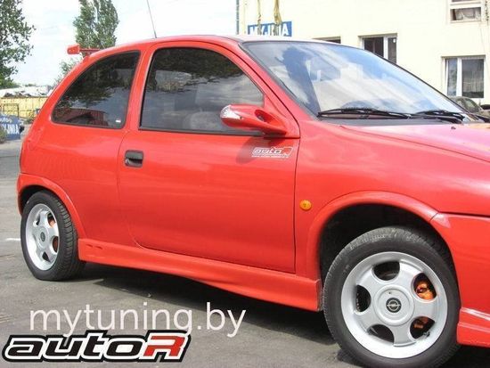 Накладки на пороги ST-1 Opel Corsa B