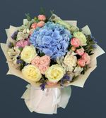 Букет с голубой Гортензией