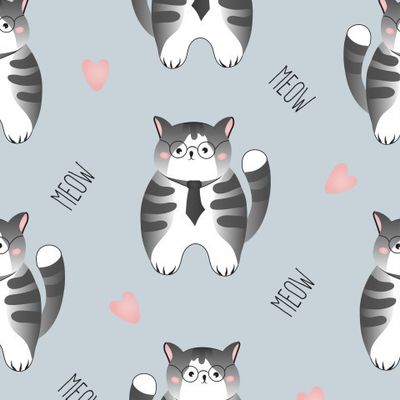 Умный кот на сером фоне