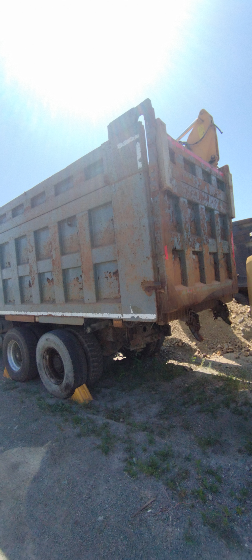 Shacman (Shaanxi) SX* 8x4 Самосвал SX331863366 (Дизельный, 12,5 л, 551 л.с., МТ)