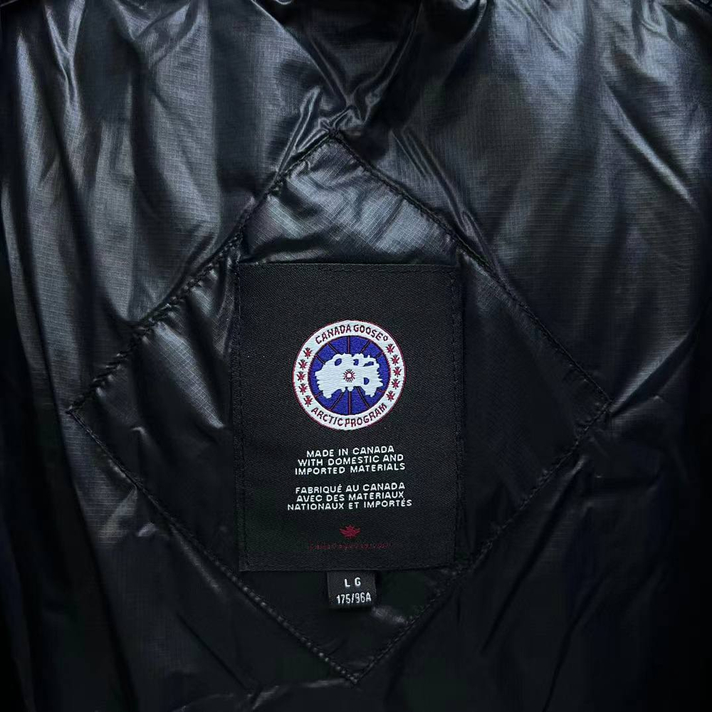 Пуховик Canada Goose