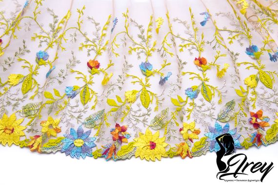 05-110 Вышивка на неэл. сетке 21 см, телесный/желтый/голубой/салатовый (правая)