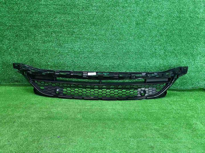 Решетка перед. бампера Mercedes S W223 20-нв AMG