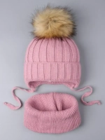 Шапка зимняя для девочки и снуд вязаные