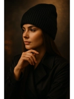 Шапка осенняя вязаная бини для прогулок и спорта