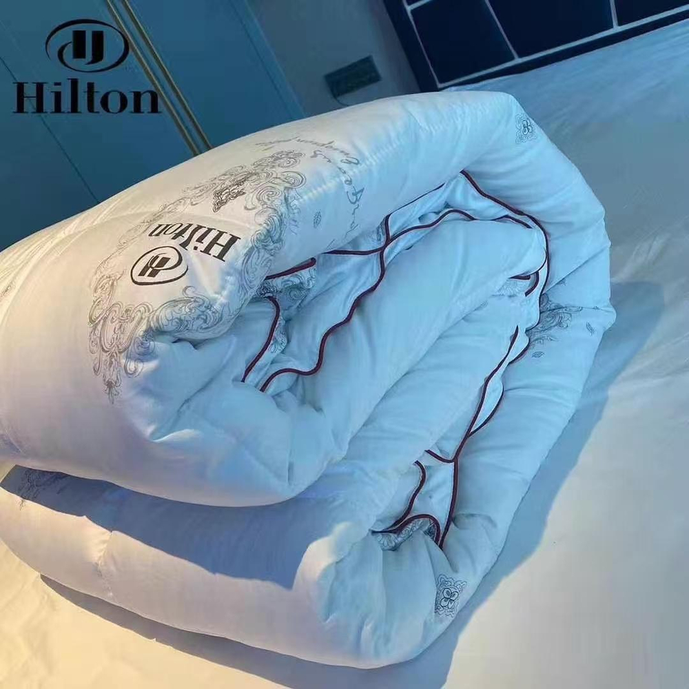 Одеяло из эксклюзивной коллекции Hilton Yilin