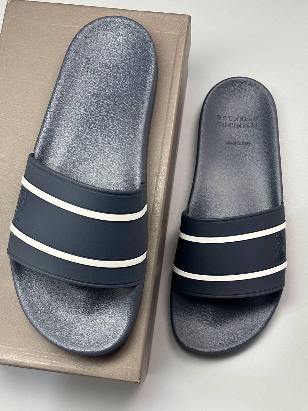 Слайдеры Brunello Cucinelli