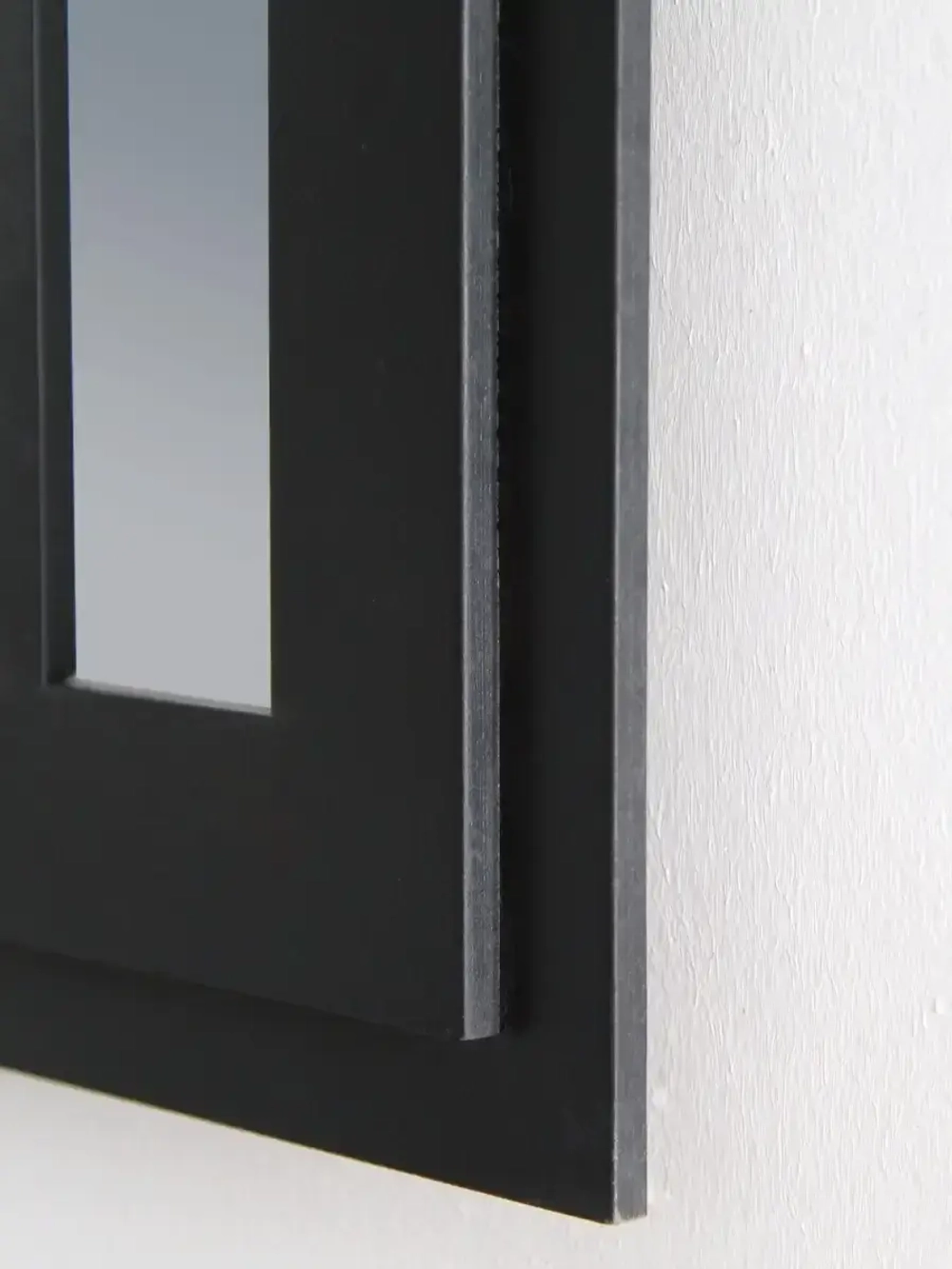 Зеркало настенное для прихожей 66*34 см