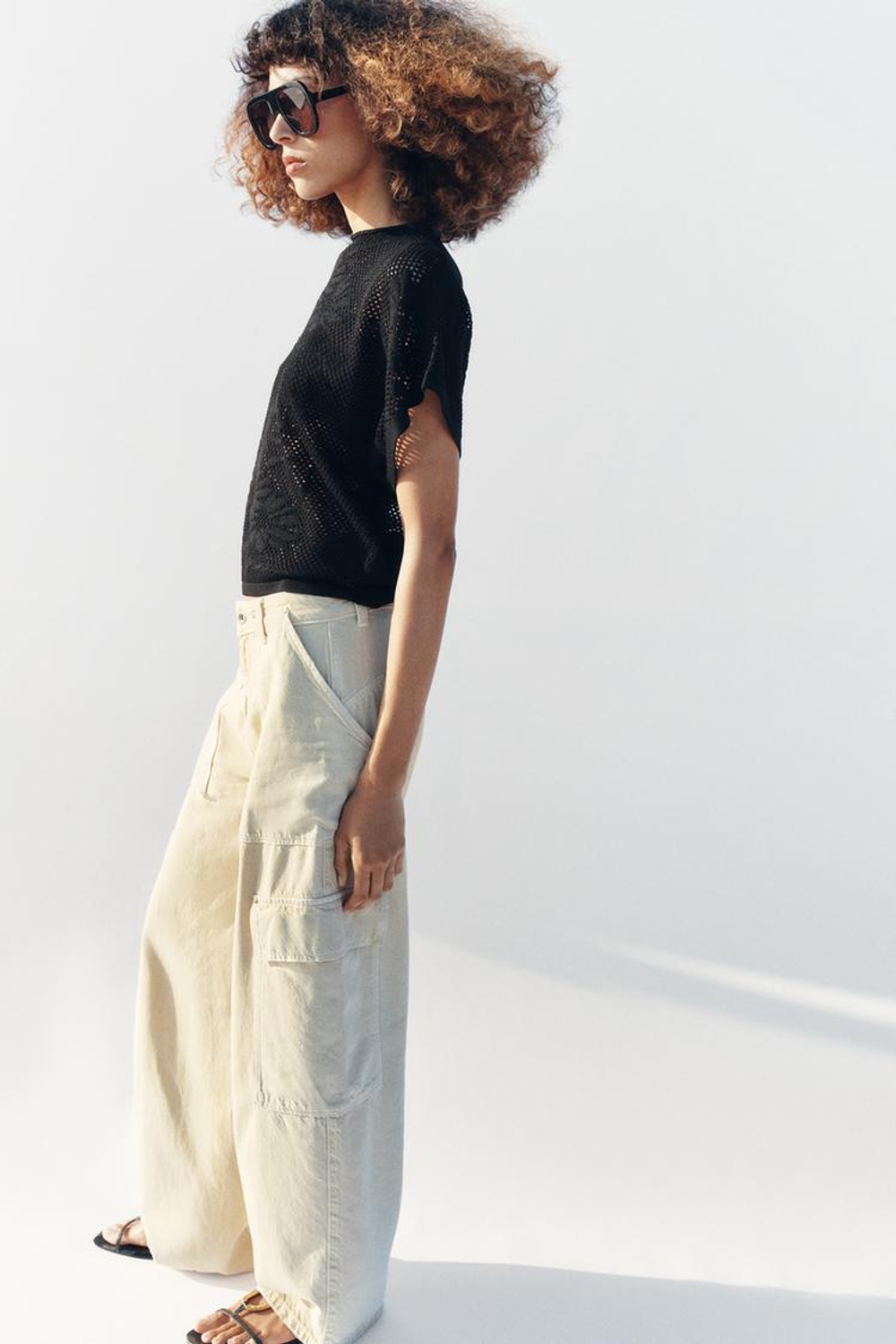 ZARA ТРИКОТАЖНЫЙ ТОП С АЖУРНЫМ УЗОРОМ, ЧЕРНЫЙ