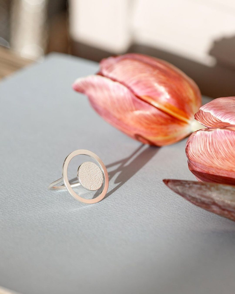 кольцо double round gritty ring