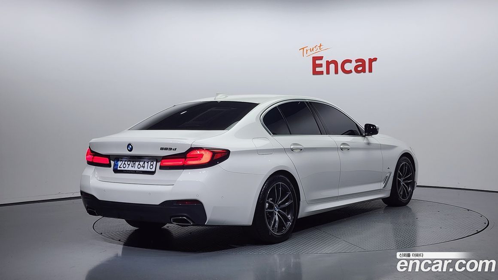 BMW 5 Series (G30) 520i M Sports (12.2020)