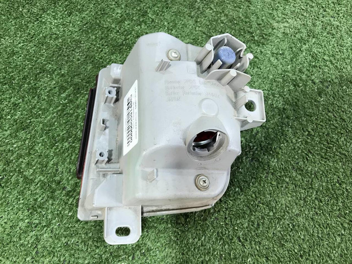 ПТФ левый Toyota Land Cruiser 200 (2015-2021)