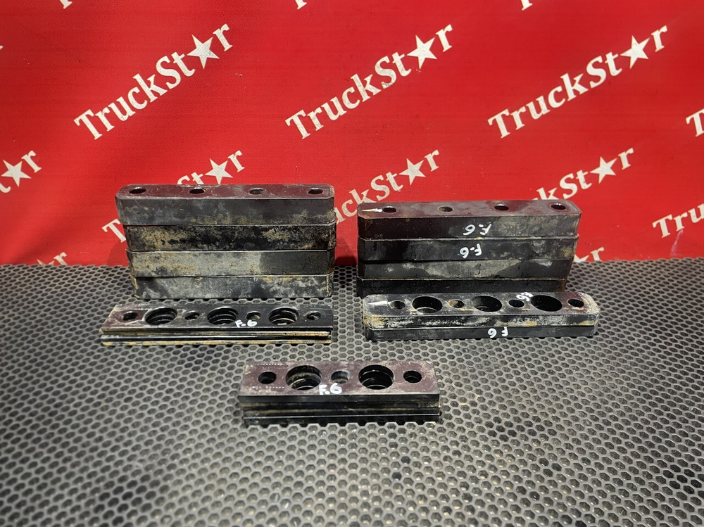 Комплект проставок топливного бака 2024г.