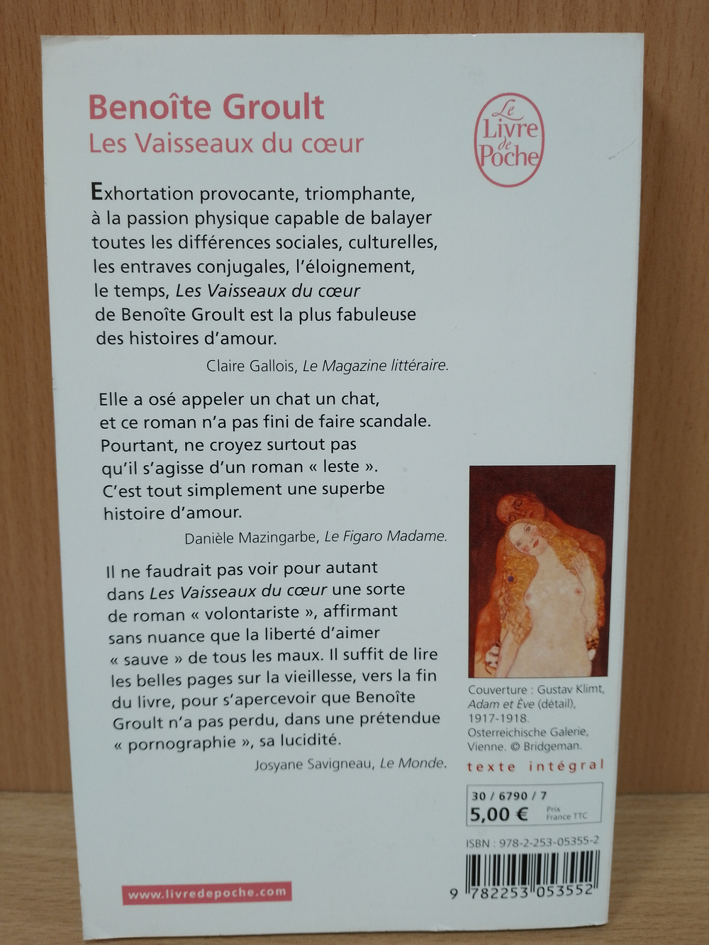 Les Vaisseaux Du Coeur (French Edition) на французском языке