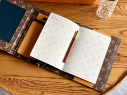 Набор Louis Vuitton (блокнот + ручка + бутылка)