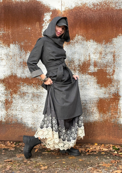 Юбка / с вышивкой / серый джинсовый