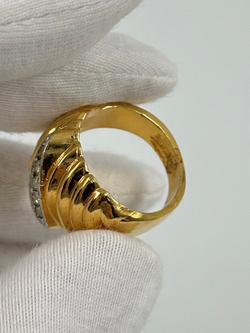 Кольцо с кристаллами