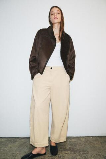 ZARA ВЕЛЬВЕТОВЫЕ БРЮКИ BARREL FIT — ZW COLLECTION, ЭКРЮ