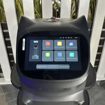 Робот официант PUDU «BellaBot Pro»