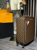 Чемодан Louis Vuitton