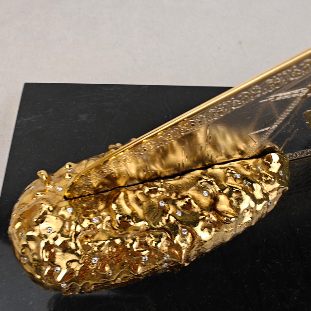 Подарок строителю "Мастерок" на долерите с фианитами