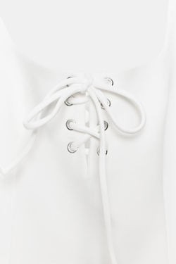 ZARA МИНИ-ПЛАТЬЕ СО ШНУРОВКОЙ И ОБЪЕМНЫМ ПОДОЛОМ, БЕЛЫЙ
