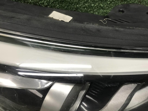 Битая Фара правая Hyundai Santa Fe 3 15-18 Ксенон