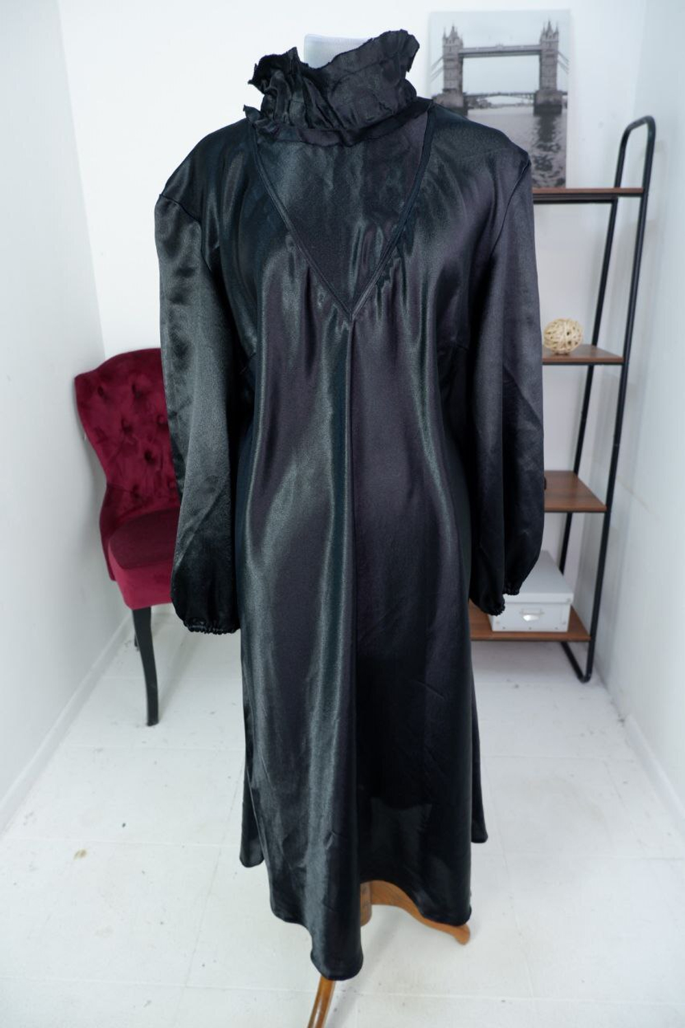 Платье атласное красивое 52-56 размер