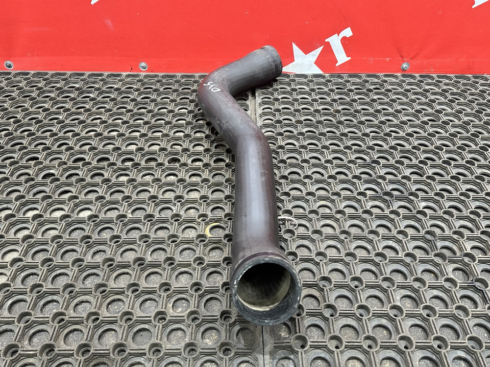 Патрубок радиатора