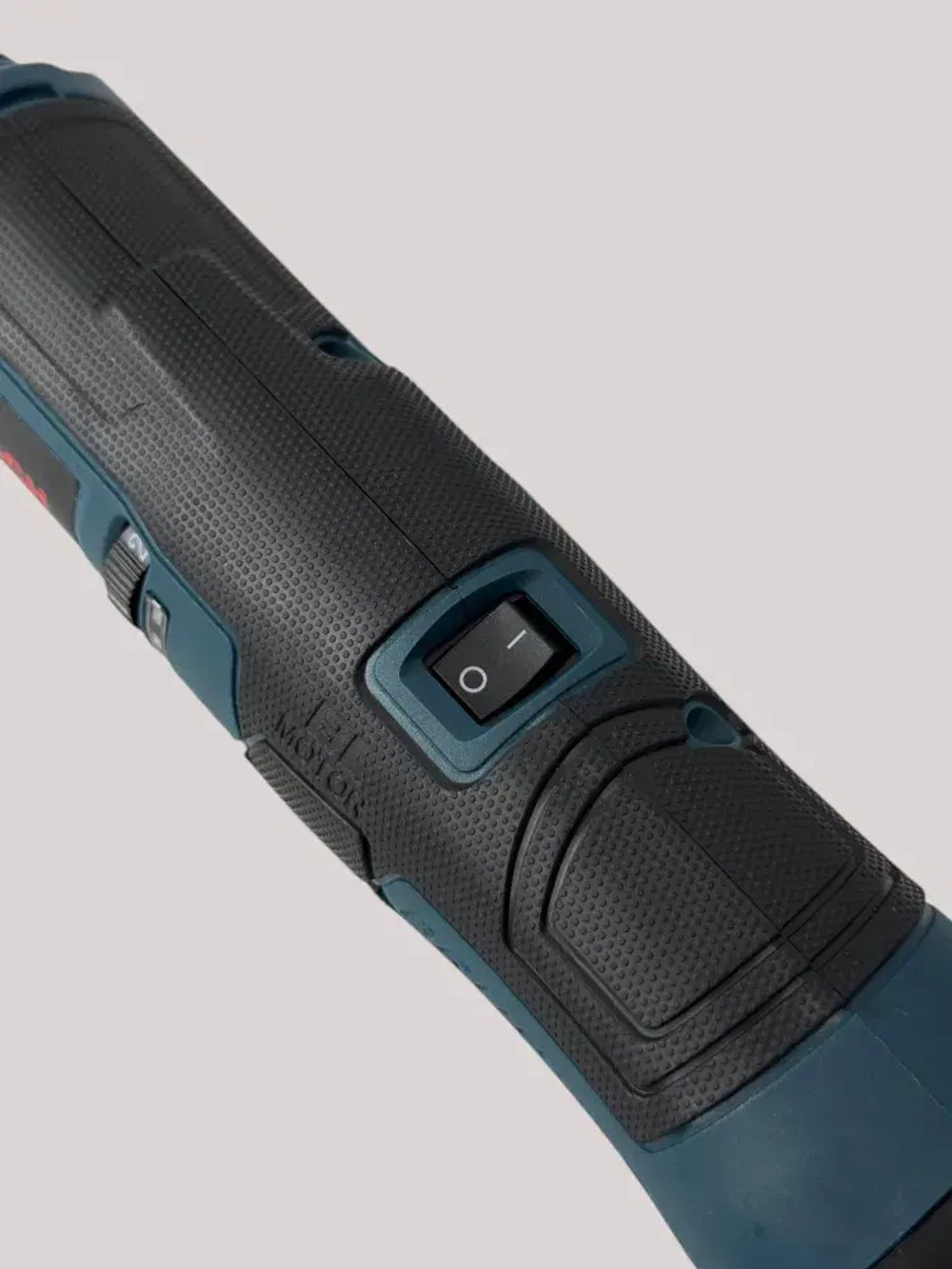 Гравер аккумуляторный Bosch 12V