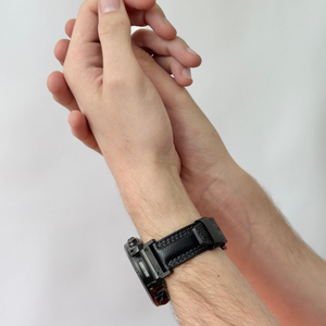 Ремешок для часов Garmin 51 mm с креплением из кожи теленка, черного цвета