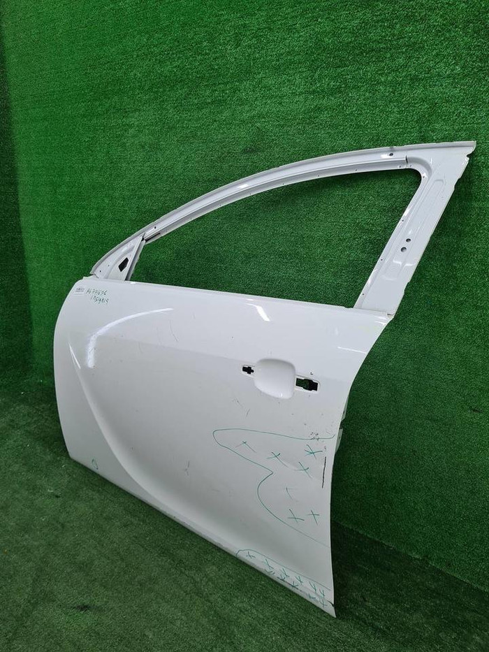 Дверь передняя левая Opel Insignia 1 (2008-2017)