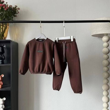 Костюм Essentials